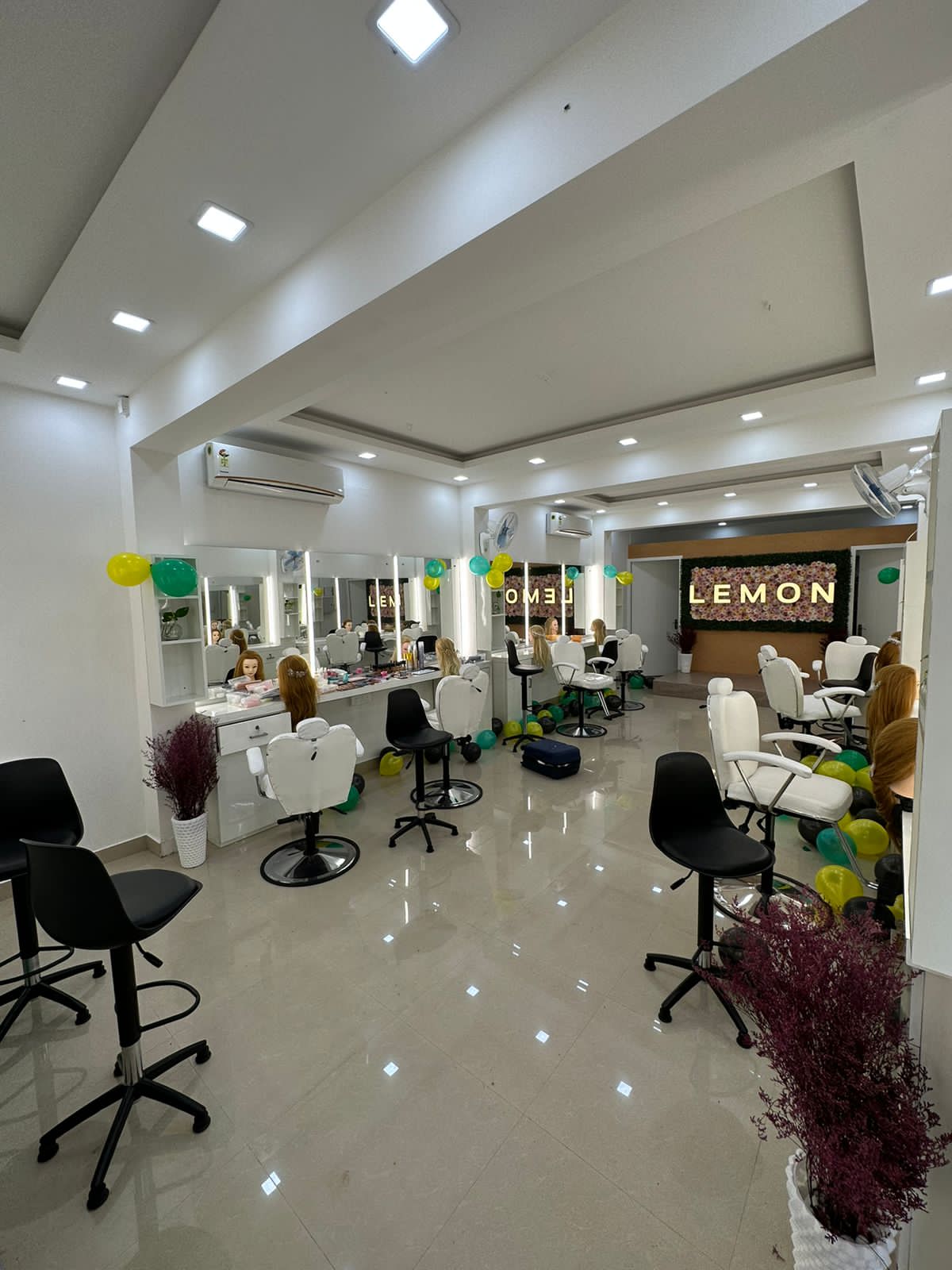 LEMON INSTITUTE OF BEAUTY,HAIR & MAKEUP